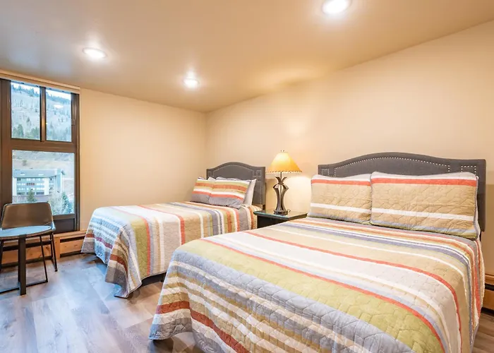 Mountain Plaza 604